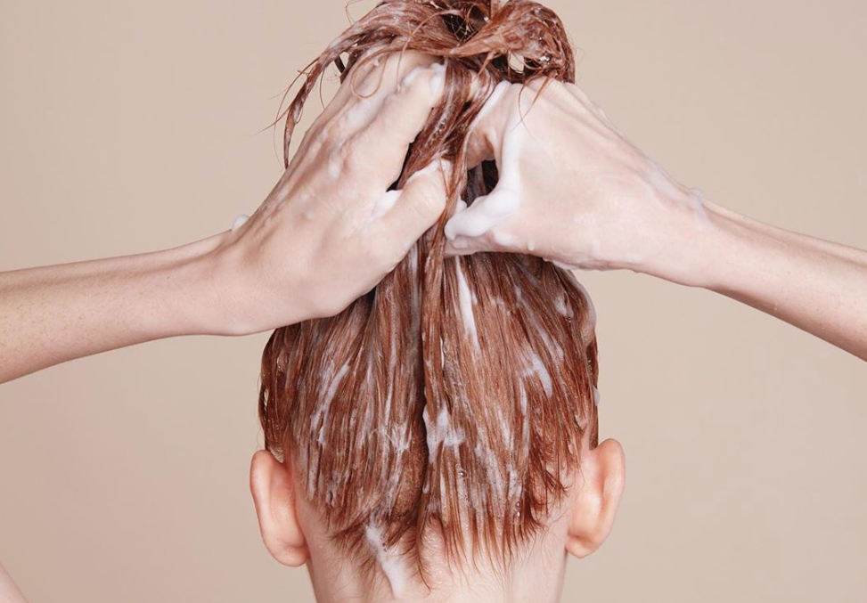 روش استفاده از نرم کننده مو